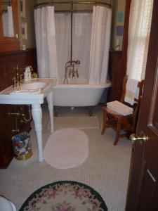 Bathroom2